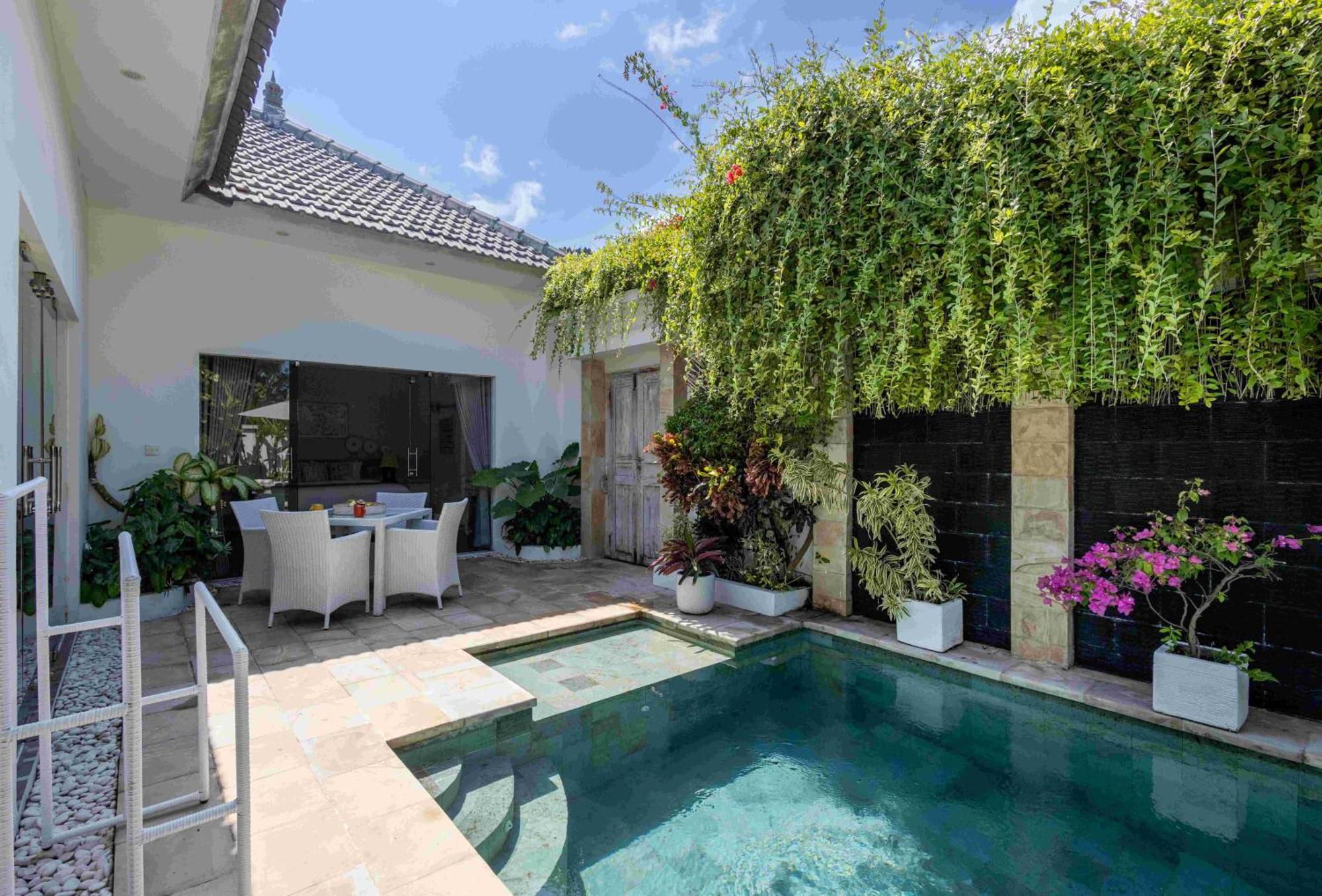 Charming, Villa Sofie - Central Sanur With Refreshing Pool Kültér fotó