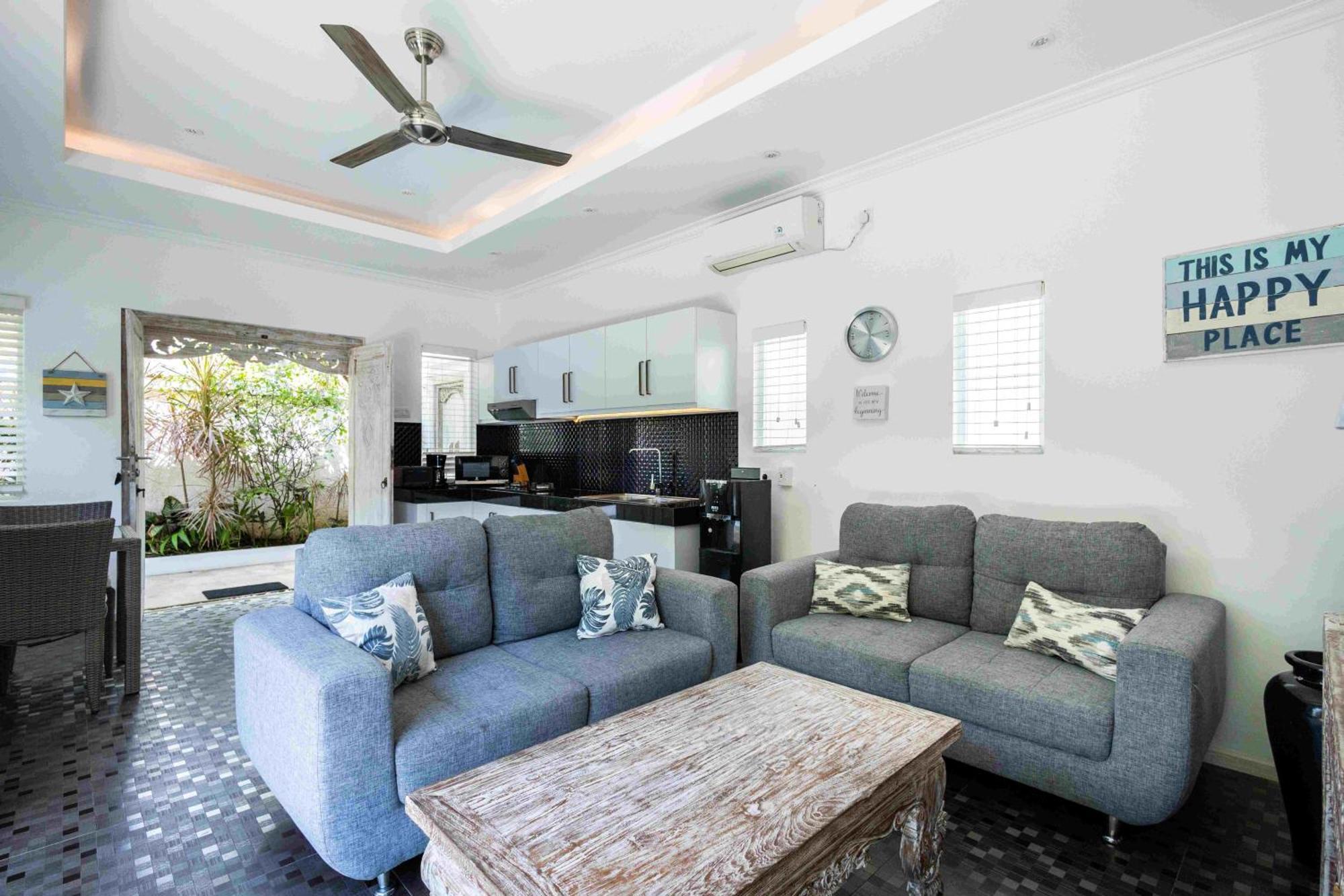 Charming, Villa Sofie - Central Sanur With Refreshing Pool Kültér fotó