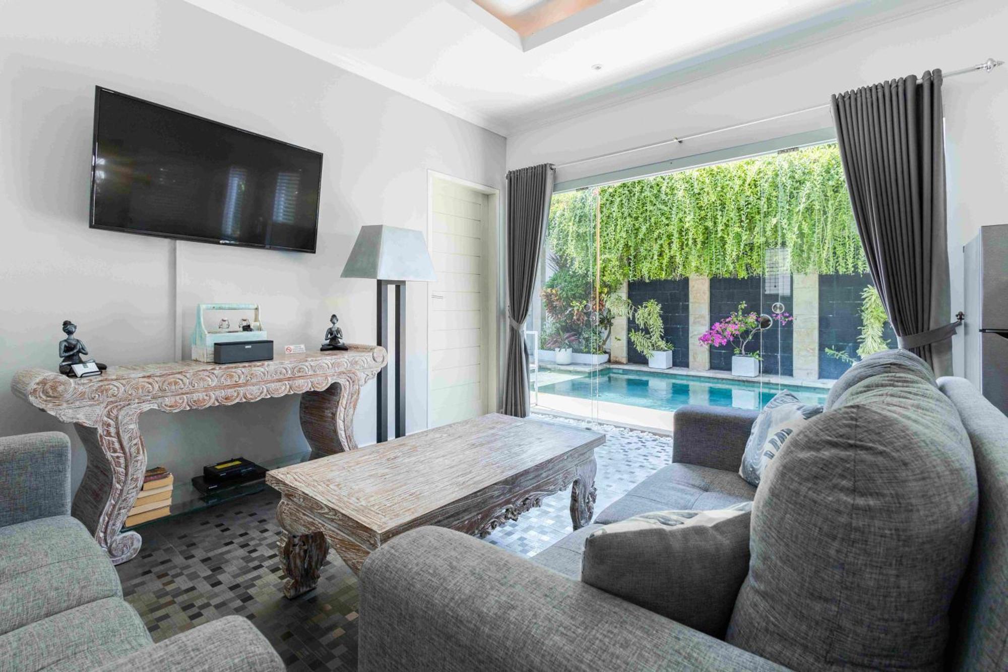 Charming, Villa Sofie - Central Sanur With Refreshing Pool Kültér fotó