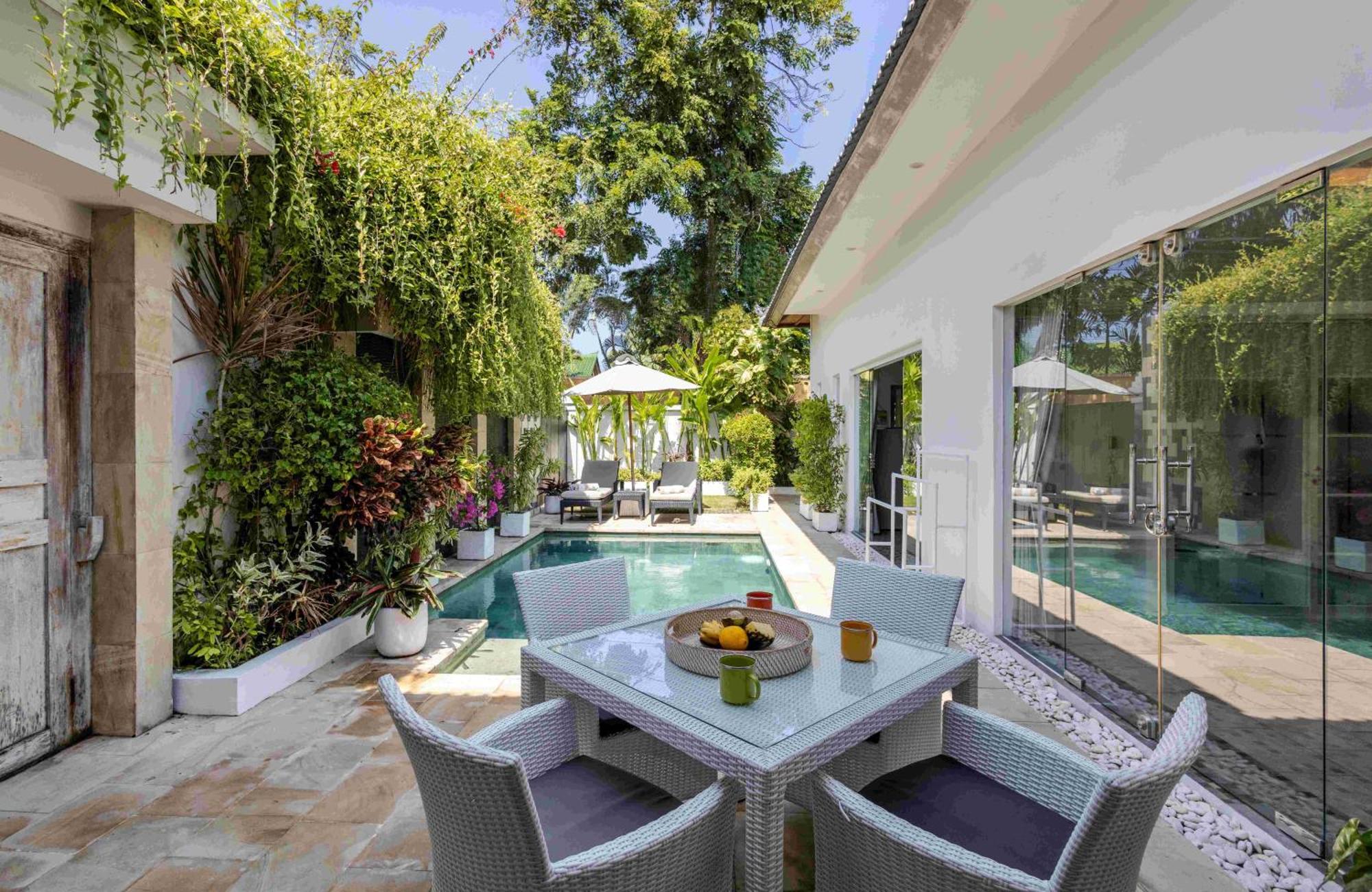 Charming, Villa Sofie - Central Sanur With Refreshing Pool Kültér fotó